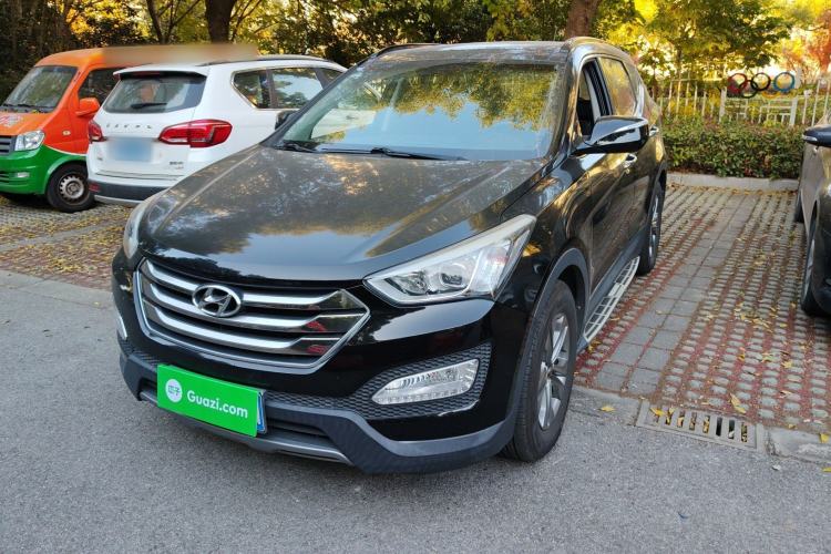 Used Hyundai Santa Fe 2015 2.4L Automatic Two-Wheel Drive Smart Version 5 Seats