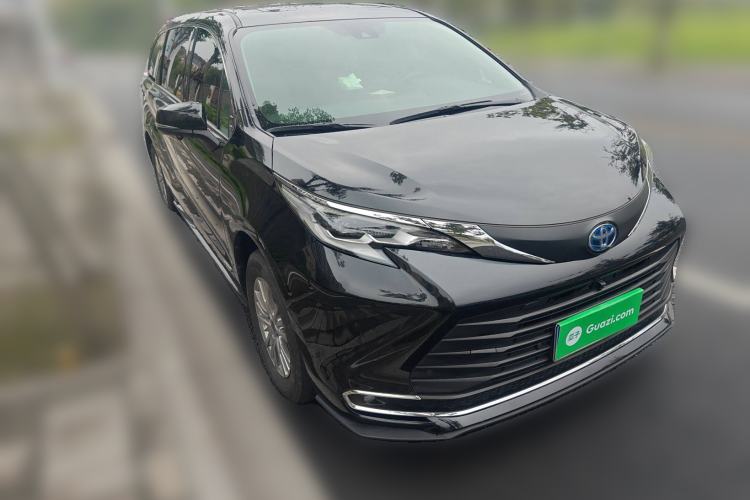 Used Toyota Sienna 2023 2.5L Hybrid Comfort Edition
