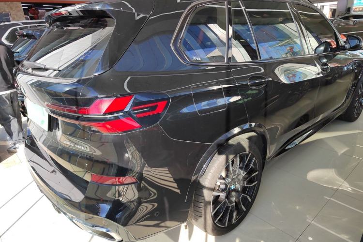 Used BMW X5 2023 xDrive 40Li M Sport Night Edition Package
