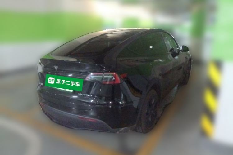 Used Tesla Model Y 2023 Long-Range All-Wheel-Drive Version