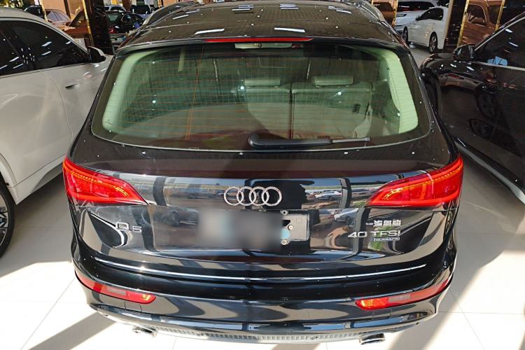 Used Audi Q5 2017 Plus 40 TFSI Ambition Model
