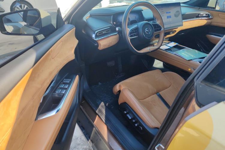 Used Mazda EZ-6 2024 Range-Extended 200 Luxury Edition
