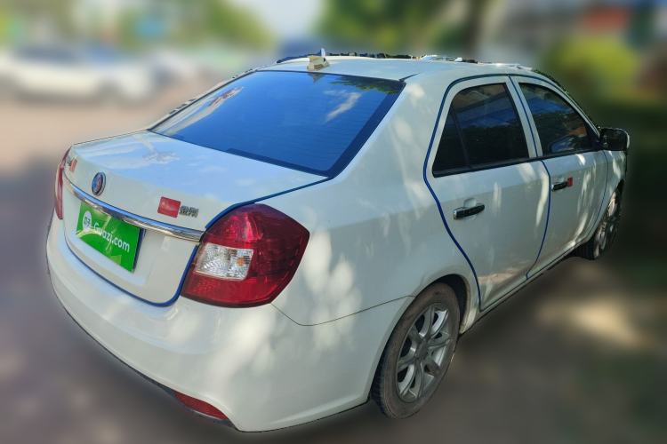Used Geely Auto Diamond 2015 Sedan 1.5L Manual SuperDeluxe Model
