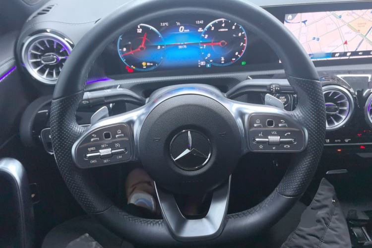 Used Mercedes-Benz A-Class 2022 Revised Version A 200 L Sport Sedan Fashionable Style