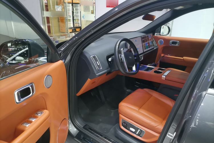 Used Li Auto L8 2023 Pro Model
