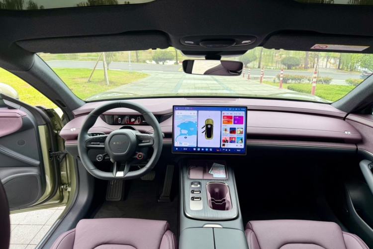 Used  SU7 2024 Rear-Drive Long-Range Intelligent Driving Version
