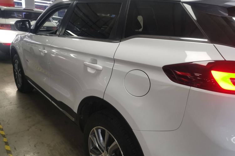 Used Geely Auto Emgrand X7 Sport 2018 1.8TD Automatic Two-Wheel Drive Smart Connect 4G Internet Edition
