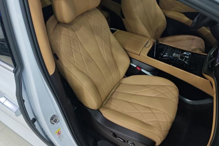 Used Denza D9 2024 DM-i 980 Four-Wheel Drive Prestige Model