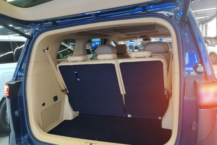 Used VOYAH Dream 2025 PHEV Four-Wheel-Drive Flagship Kunpeng Edition
