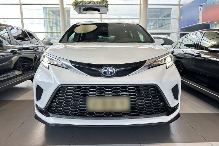 Used Toyota Granvia 2022 2.5L Hybrid Flagship Edition
