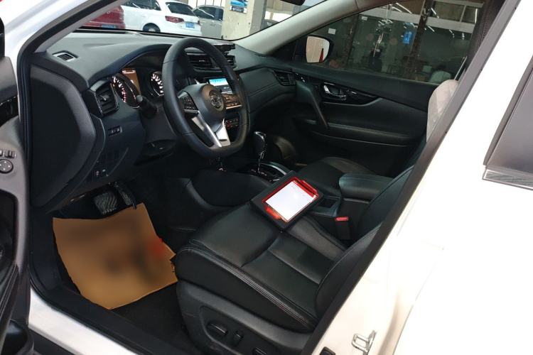 Used Nissan X-Trail 2023 Classic 2.0L Two-Wheel Drive Smart Connect Premium Edition