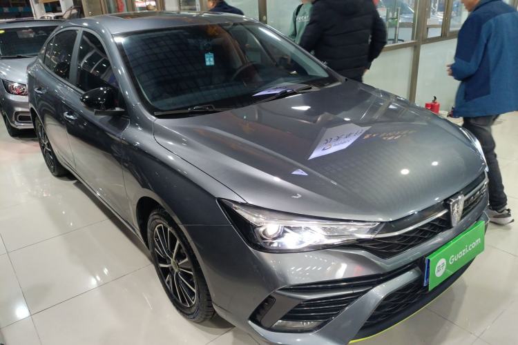 Used Roewe i5 2021 1.5L CVT Black Gold Edition
