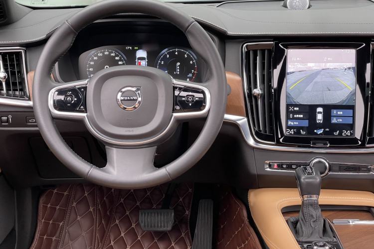 Used Volvo S90 2018 T5 Prestige Edition
