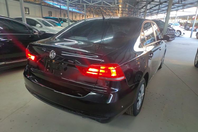 Used Volkswagen Santana 2016 1.4L Manual Fashion Edition
