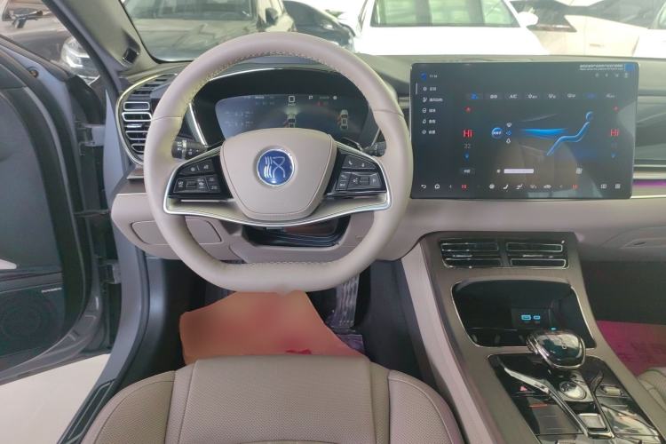 Used BYD Han 2025 EV with 701 km of Laser Radar-Enabled Intelligent Driving