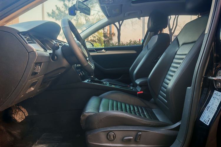 Used Volkswagen Magotan 2019 330TSI DSG Leading Model China VI Standard
