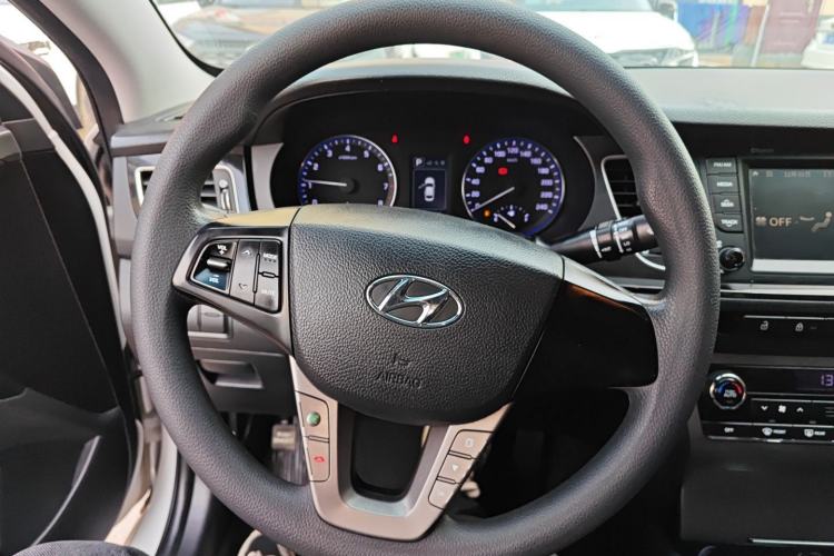 Used Hyundai Mistra 2016 1.8L Automatic Smart GLS
