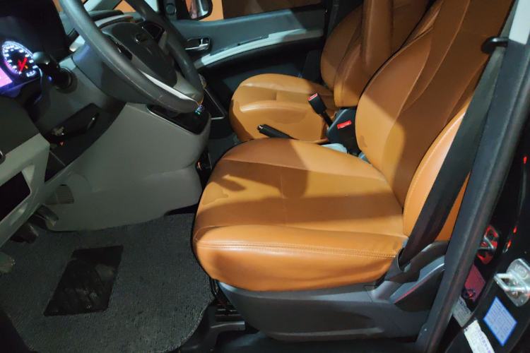 Used  M4 2019 Business & Travel Series 2.0L Manual Comfort Model China VI