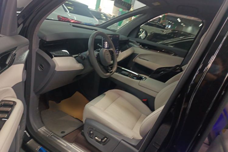 Used Zeekr 009 2022 WE Edition
