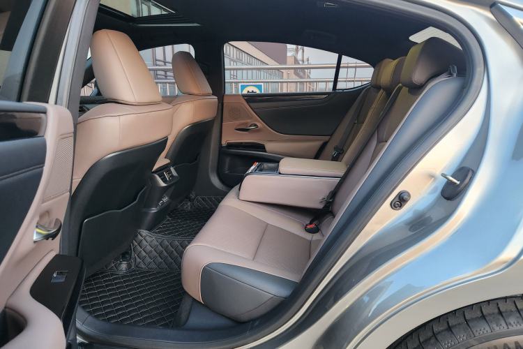 Used Lexus ES 2023 200 Excellence Edition