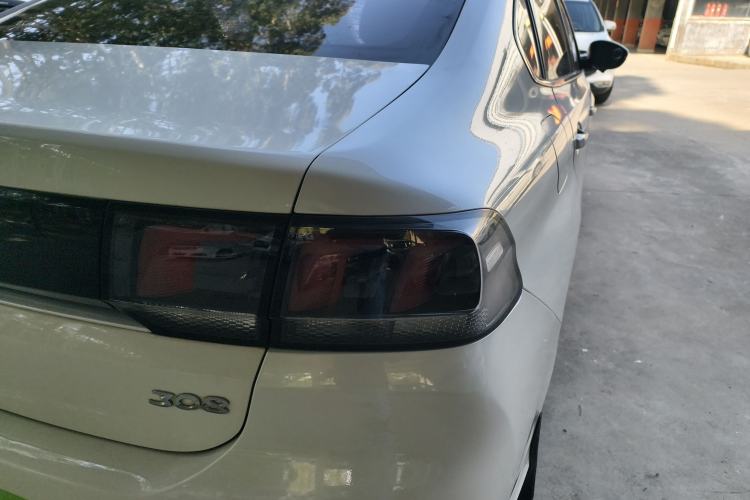 Used Peugeot 308 2016 1.6L Automatic Luxury Edition
