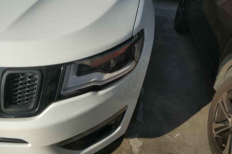 Used  Compass 2019 220T Automatic Home Enjoy Cool Edition
