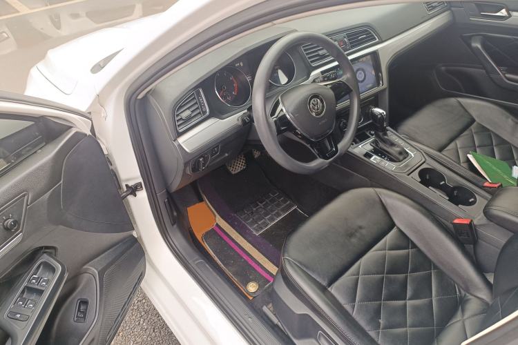 Used Volkswagen Lamando 2017 230TSI DSG Fashion Edition
