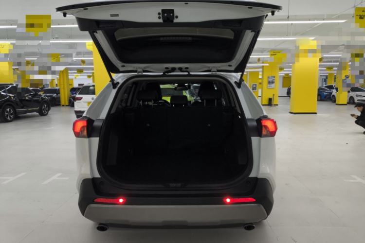 Used Toyota RAV4 2024 2.0L CVT Two-Wheel Drive Fashion Edition
