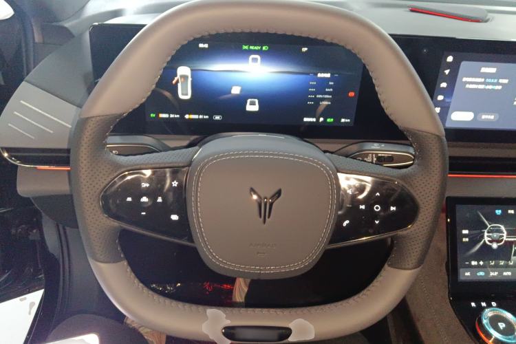 Used VOYAH PASSION 2024 PHEV Four-Wheel Drive Ultra-Long Range Executive Edition
