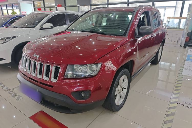 Used  Compass 2014 Revised Version 2.0L Two-Wheel Drive Entry-Level Edition
