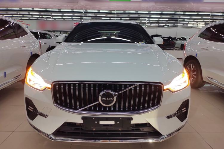 Used Volvo XC60 2025 B5 Four-Wheel Drive Smart & Advanced Luxury Edition
