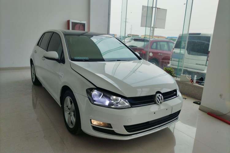 Used Volkswagen Golf 2016 230TSI Automatic Comfort Version
