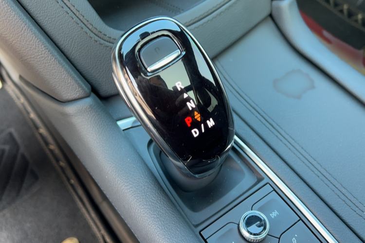 Used Cadillac XT6 2022 2.0T Six-Seater Four-Wheel-Drive Luxury Standard Edition
