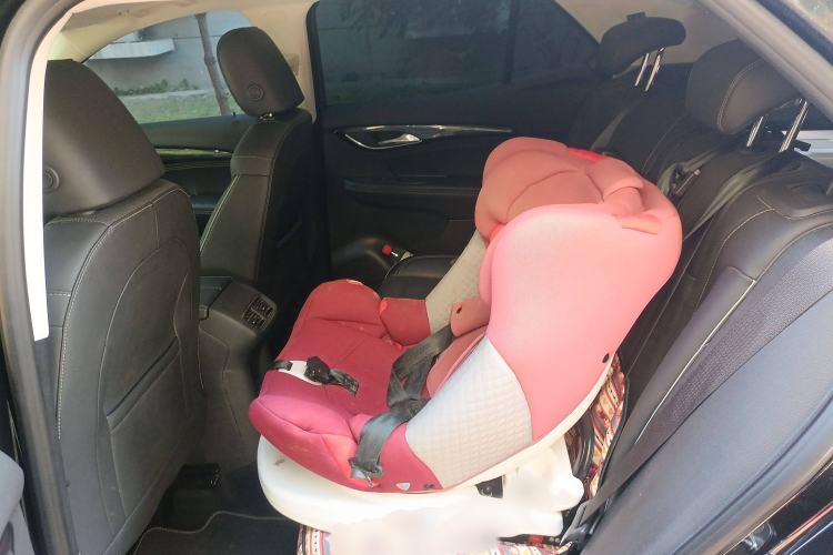 Used Buick Envision 2022 Facelift Encore S 552T Two-Wheel-Drive Luxury Model
