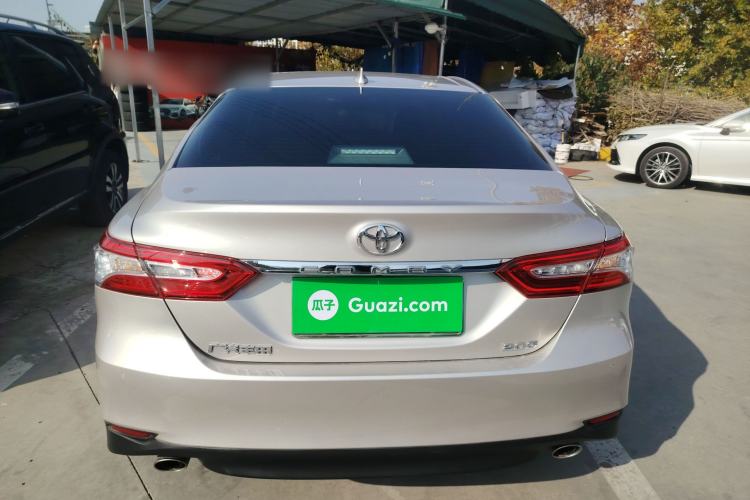Used Toyota Camry 2021 2.0G Luxury Edition
