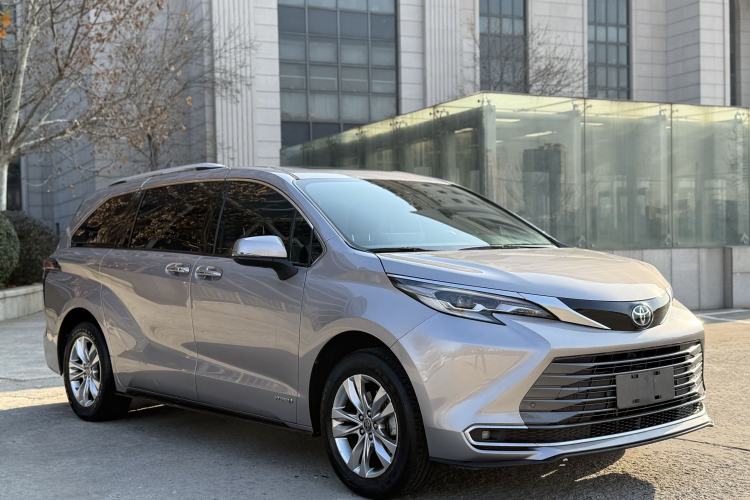 Used Toyota Sienna 2021 2.5L Hybrid Ultimate Edition
