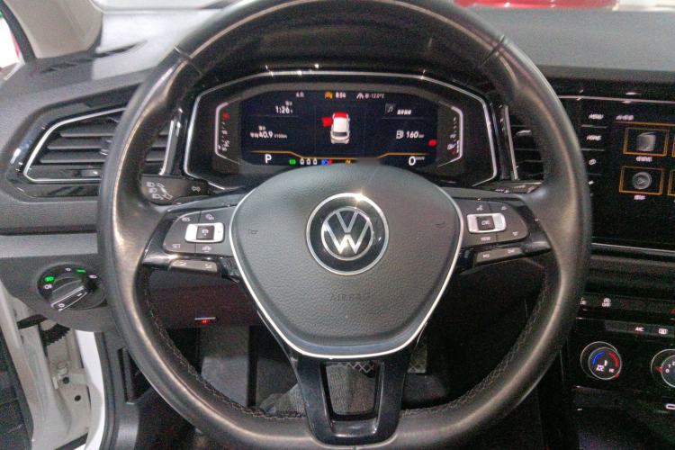 Used Volkswagen T-ROC 2022 280TSI DSG Two-Wheel Drive Comfort PLUS