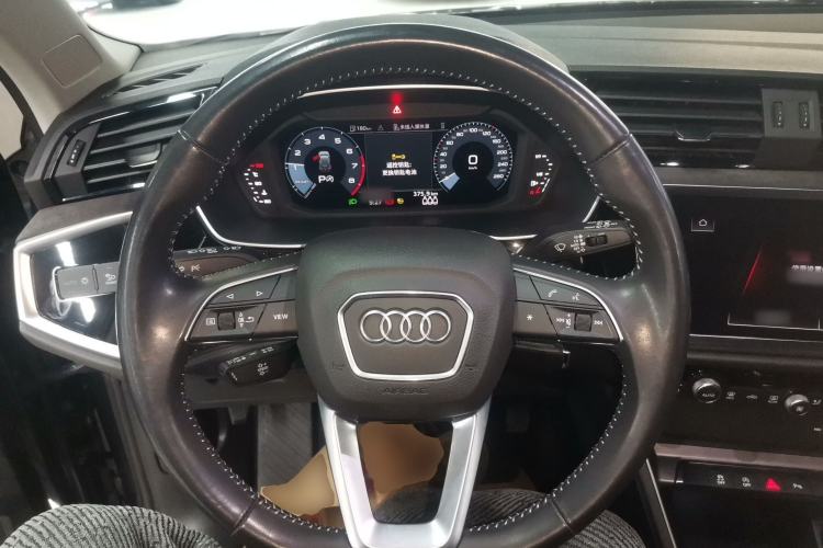 Used Audi Q3 2022 35 TFSI Progressive Dynamic Edition
