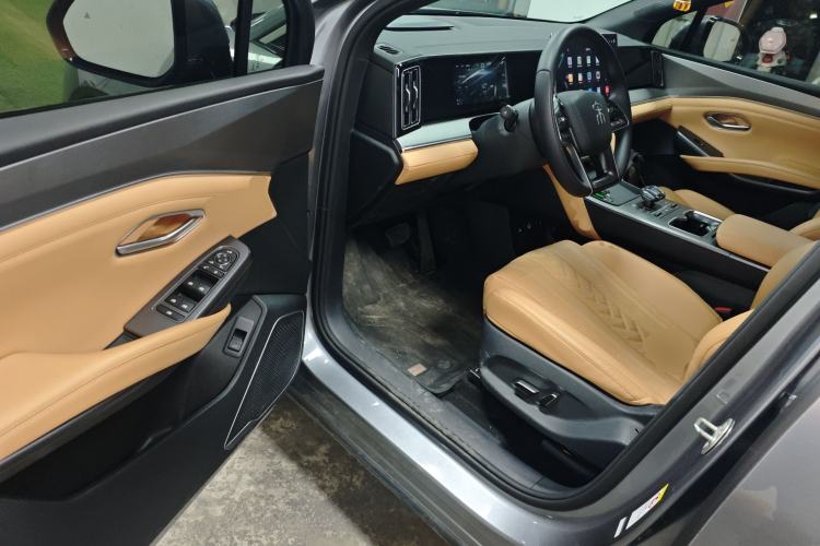 Used BYD Song L DM-i 2024 160km Beyond Edition
