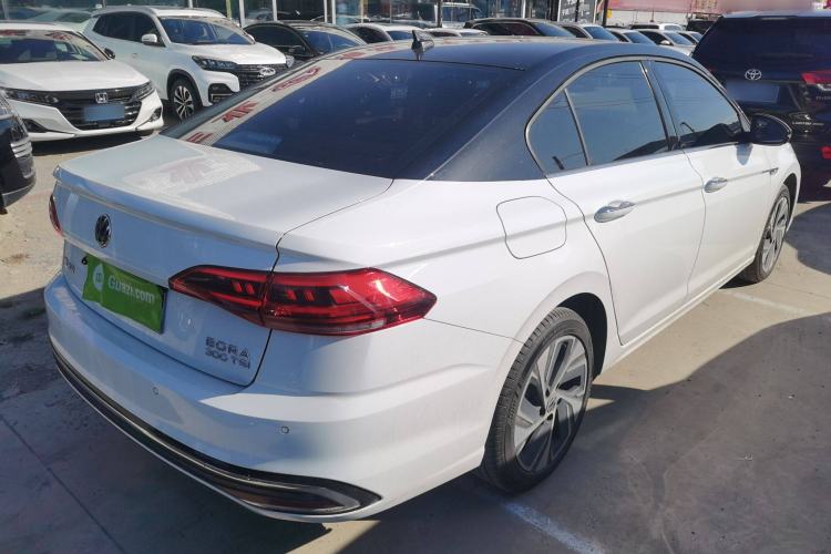 Used Volkswagen Bora 2023 300TSI DSG Prestige Edition
