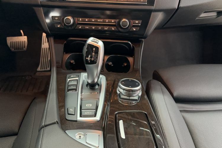 Used BMW 5 Series 2014 535Li Leading Model
