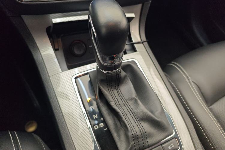 Used Roewe RX5 2020 20T Automatic Ali Smart Connectivity Beyond Intelligent Edition
