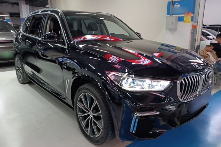 Used BMW X5 2022 Restyled xDrive 30Li Luxury Version M Sport Package
