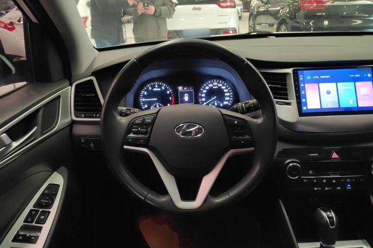 Used Hyundai Tucson 2018 1.6T Dual-Clutch Two-Wheel Drive 15th Anniversary Special Edition
