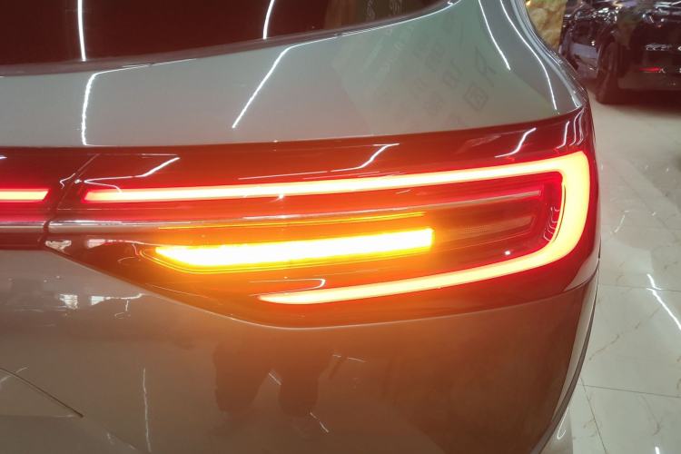 Used Hima AITO M7 2022 1.5T Four-Wheel Drive Luxury Edition
