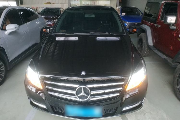 Used Mercedes-Benz R-Class 2014 R 320 4MATIC Business Model