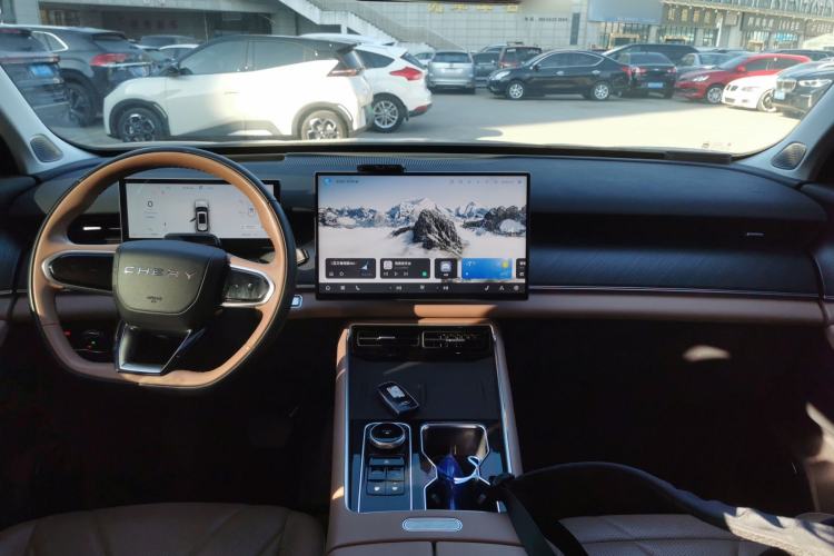 Used Chery Tiggo 8 L 2024 2.0T Two-Wheel Drive Prestige Version 5 Seats