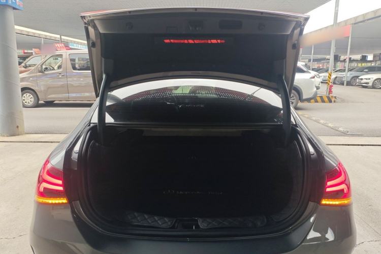 Used Mercedes-Benz A-Class 2022 Restyled A 200 L Sport Sedan Fashion Version
