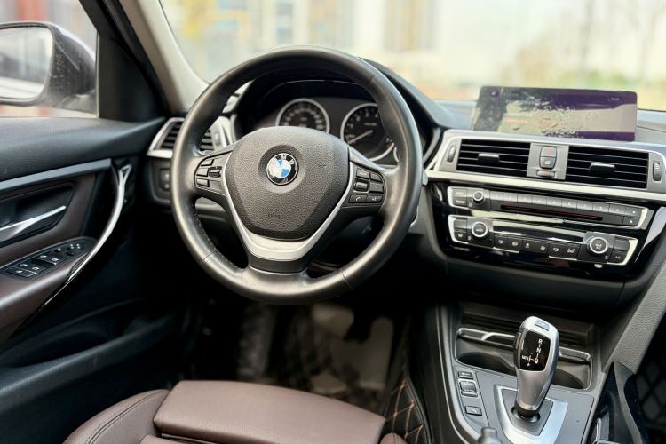 TDK.VehicleDetails.img