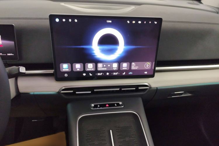 Used VOYAH Dream 2025 PHEV Four-Wheel-Drive Flagship Version – Qiankun Edition
